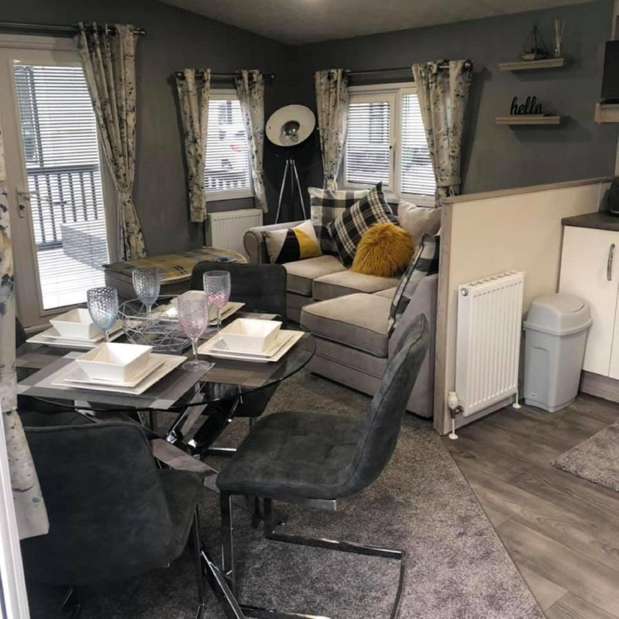 12 Borwick Lakes- Newly Refurbished Carnforth Bagian luar foto