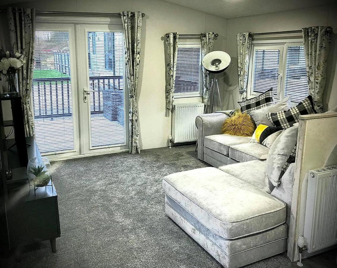 12 Borwick Lakes- Newly Refurbished Carnforth Bagian luar foto
