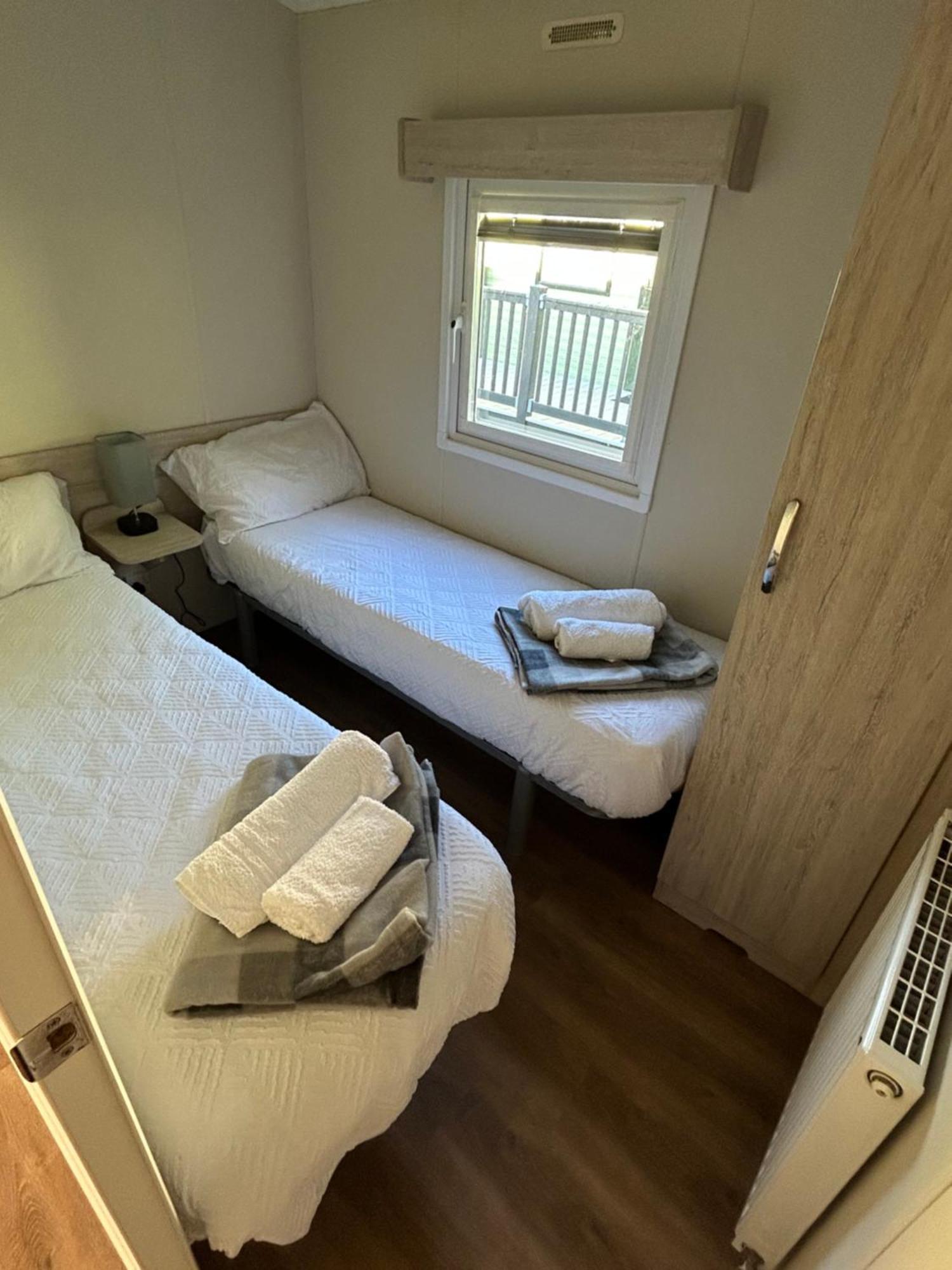 12 Borwick Lakes- Newly Refurbished Carnforth Bagian luar foto
